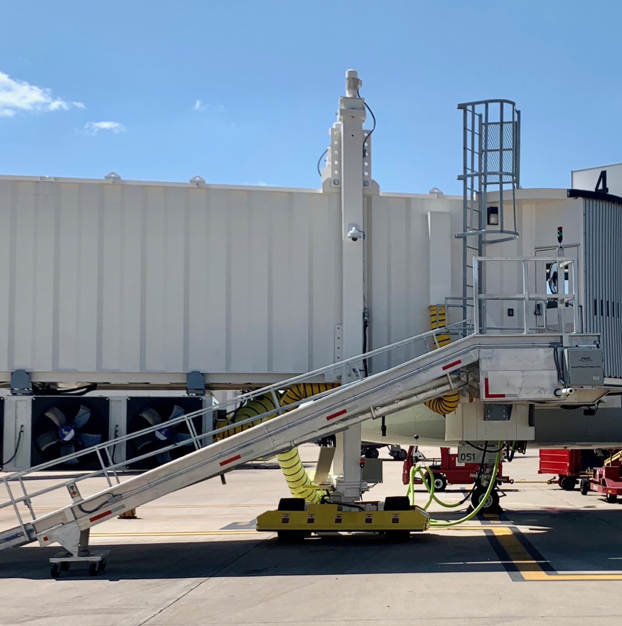 PBB Baggage Conveyor System — photo 5